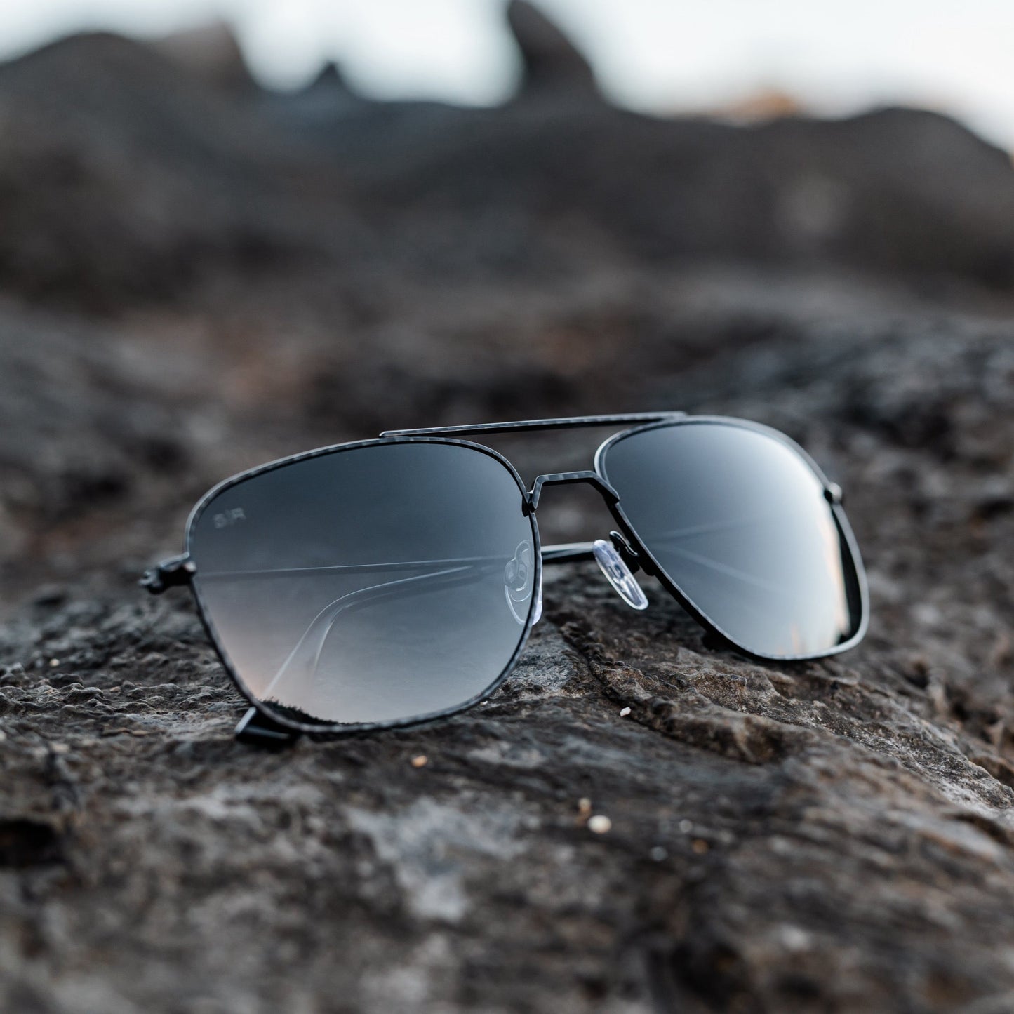 Navigator - Carbon Fiber Polarized